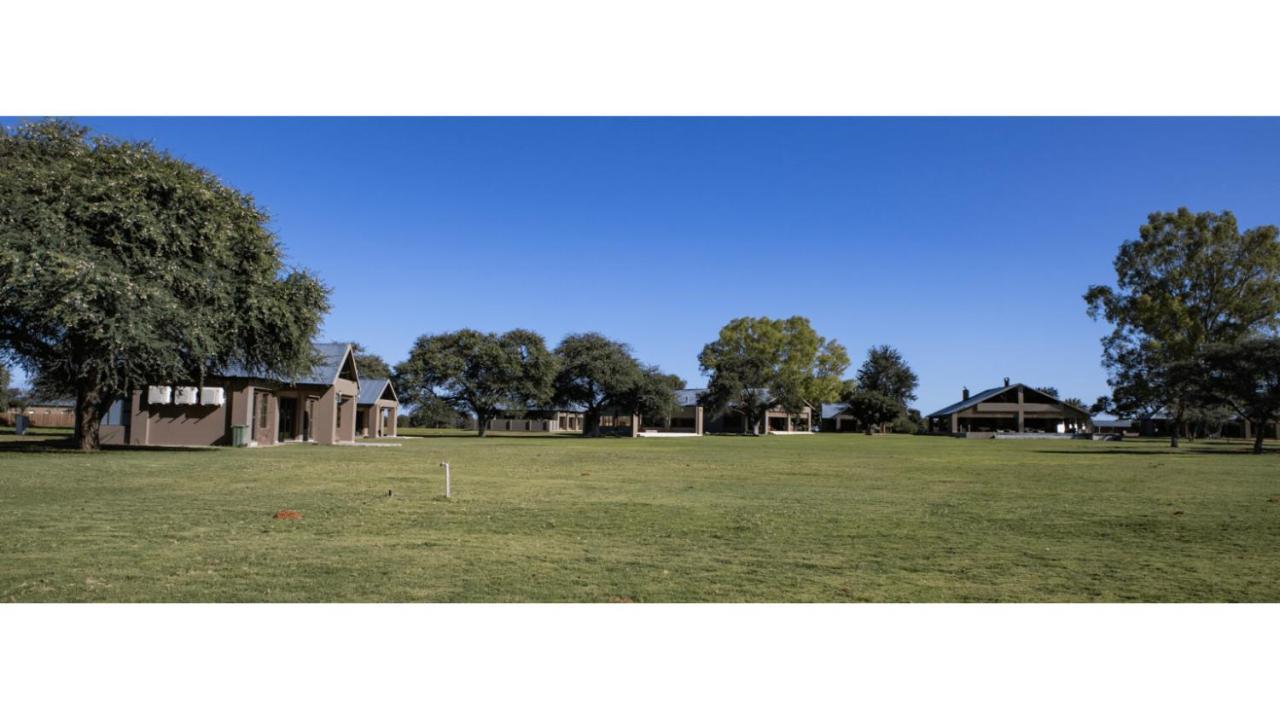 Sandune Game Lodge Gobabis Luaran gambar